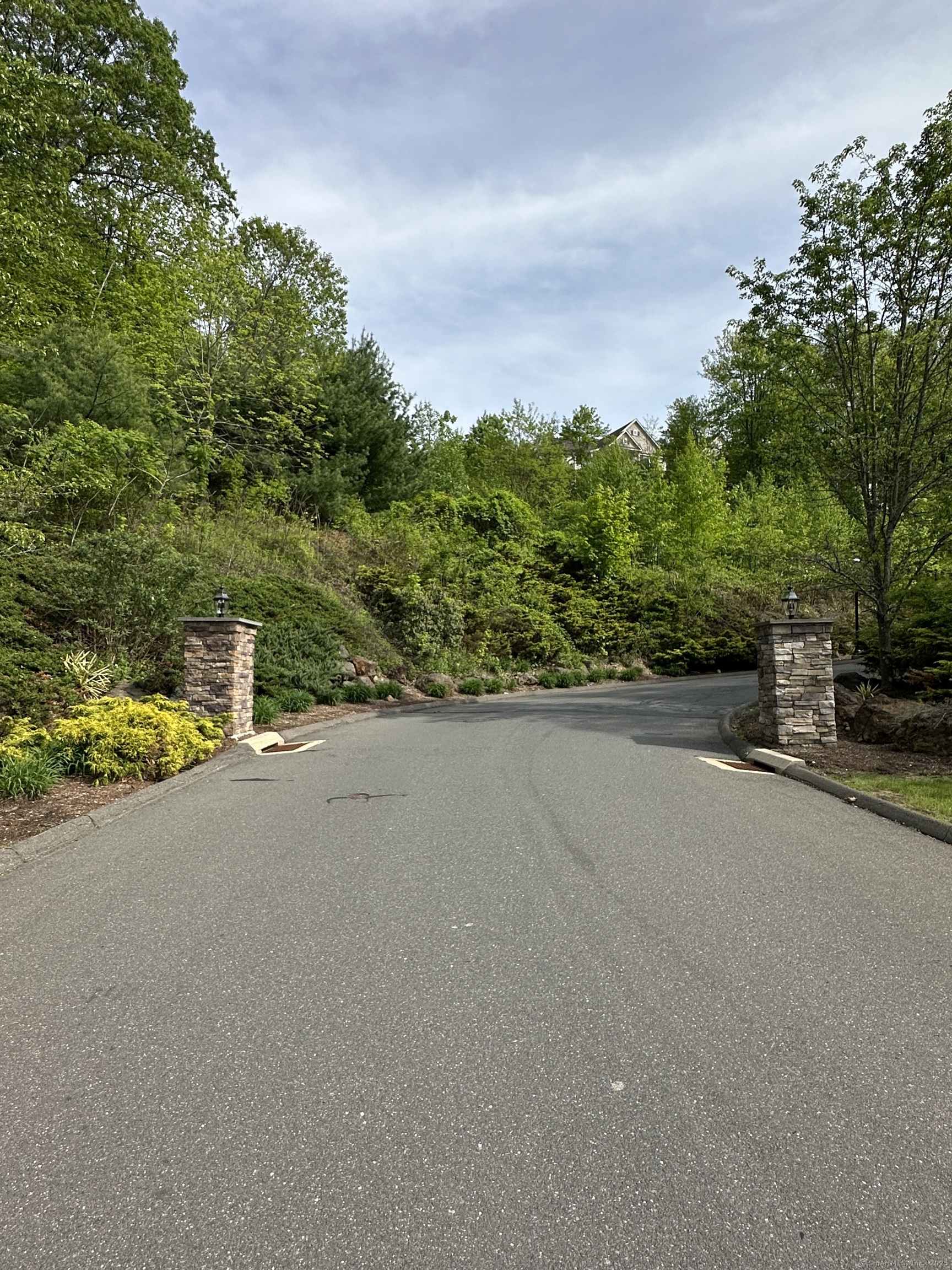 95 South Ridge Lane D201