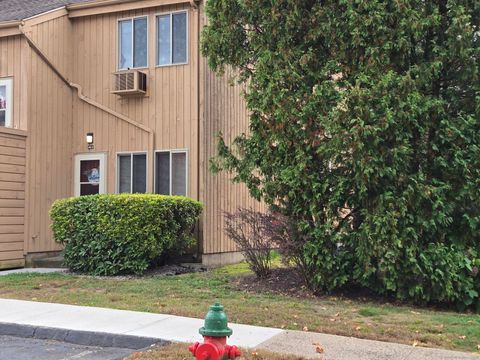 Photo of 420 Emmett Street #APT A, Bristol, CT 06010 (MLS # 24133314)