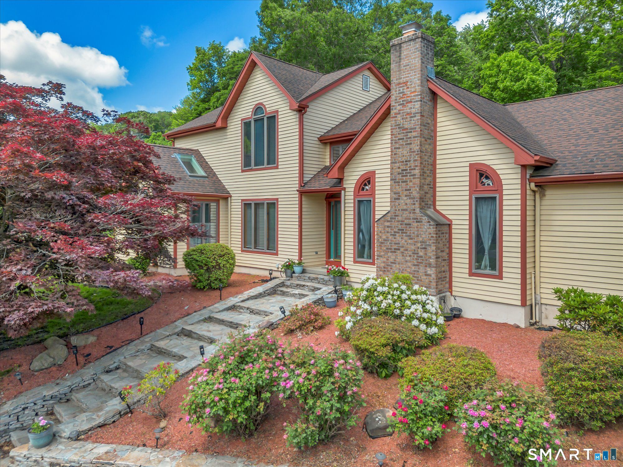 604 Brownstone Ridge