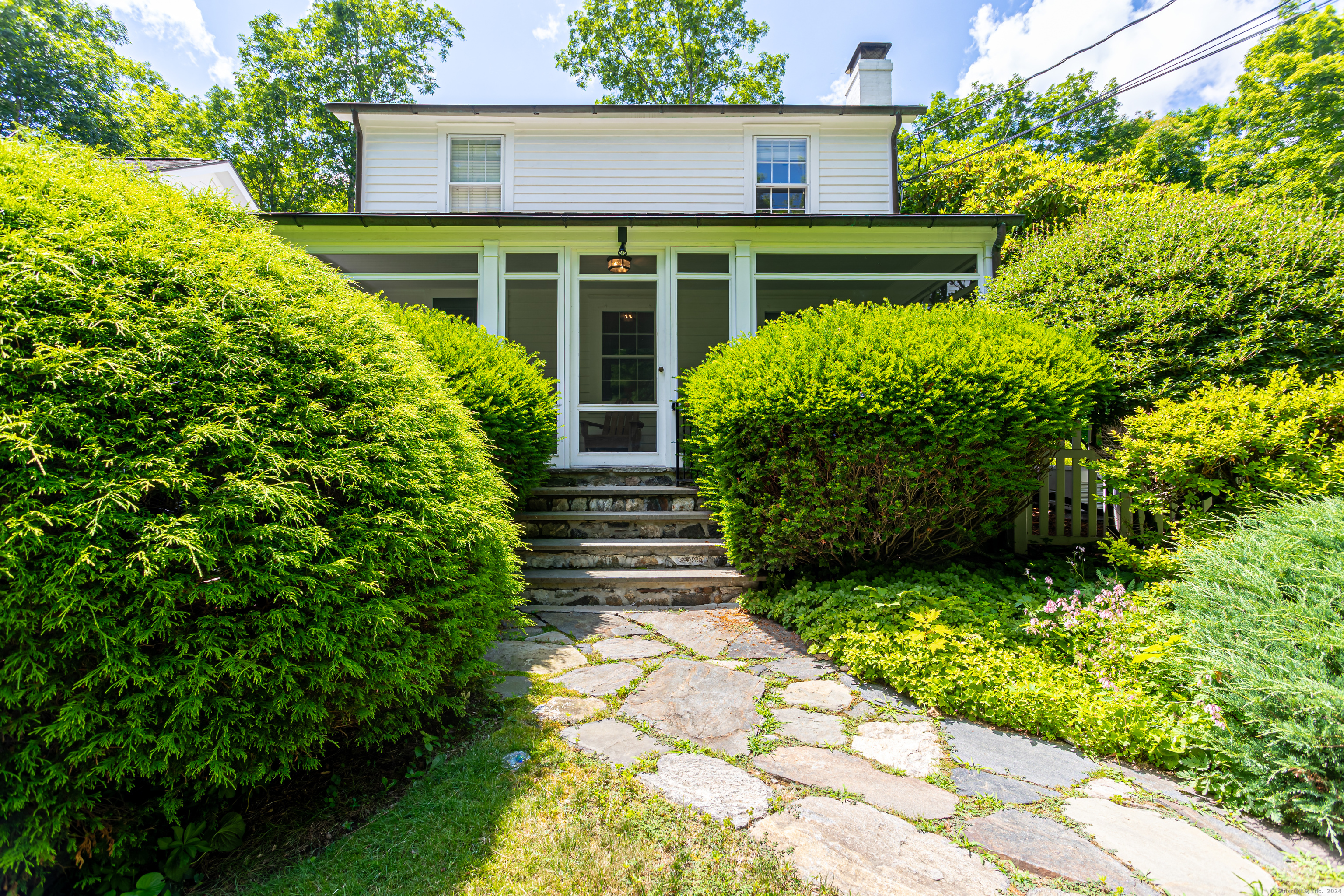 896 Westport Road