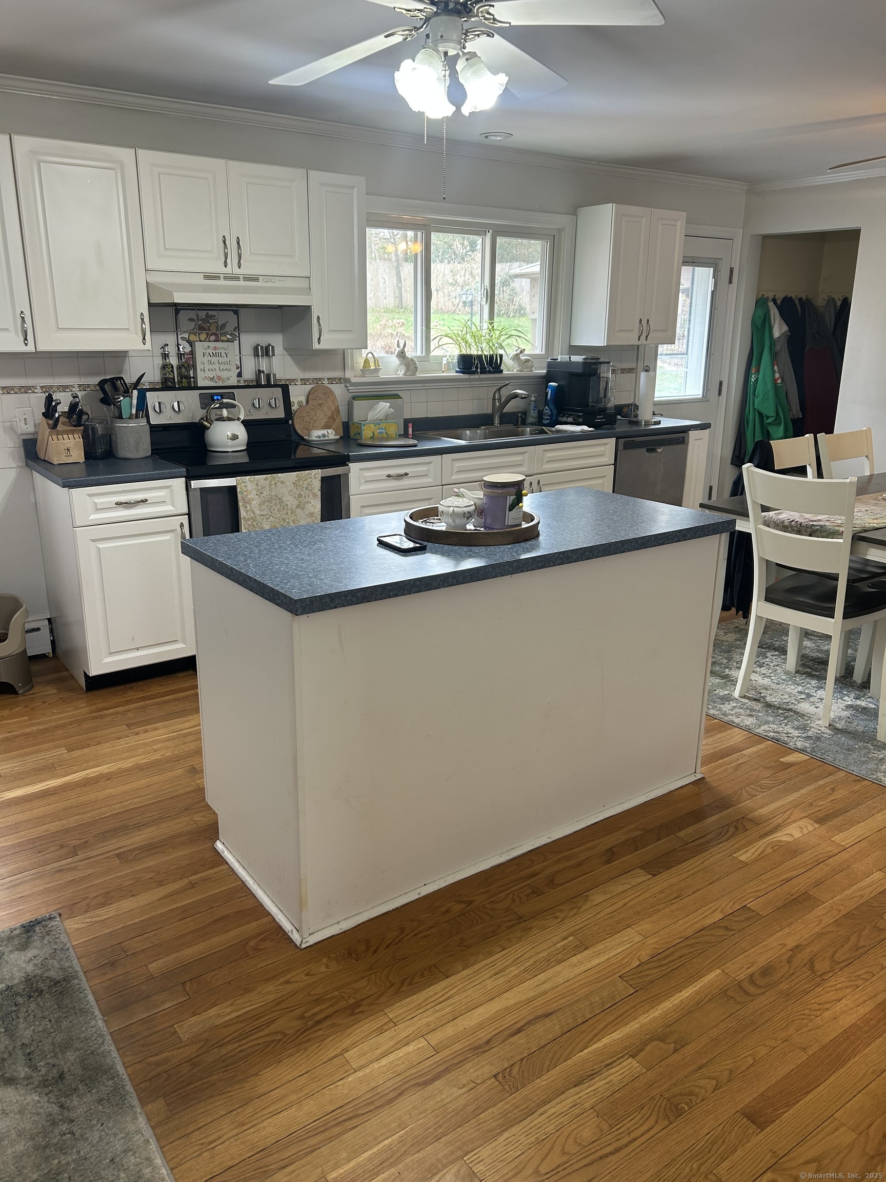 70 Oakridge Road, Waterbury, Connecticut image 5