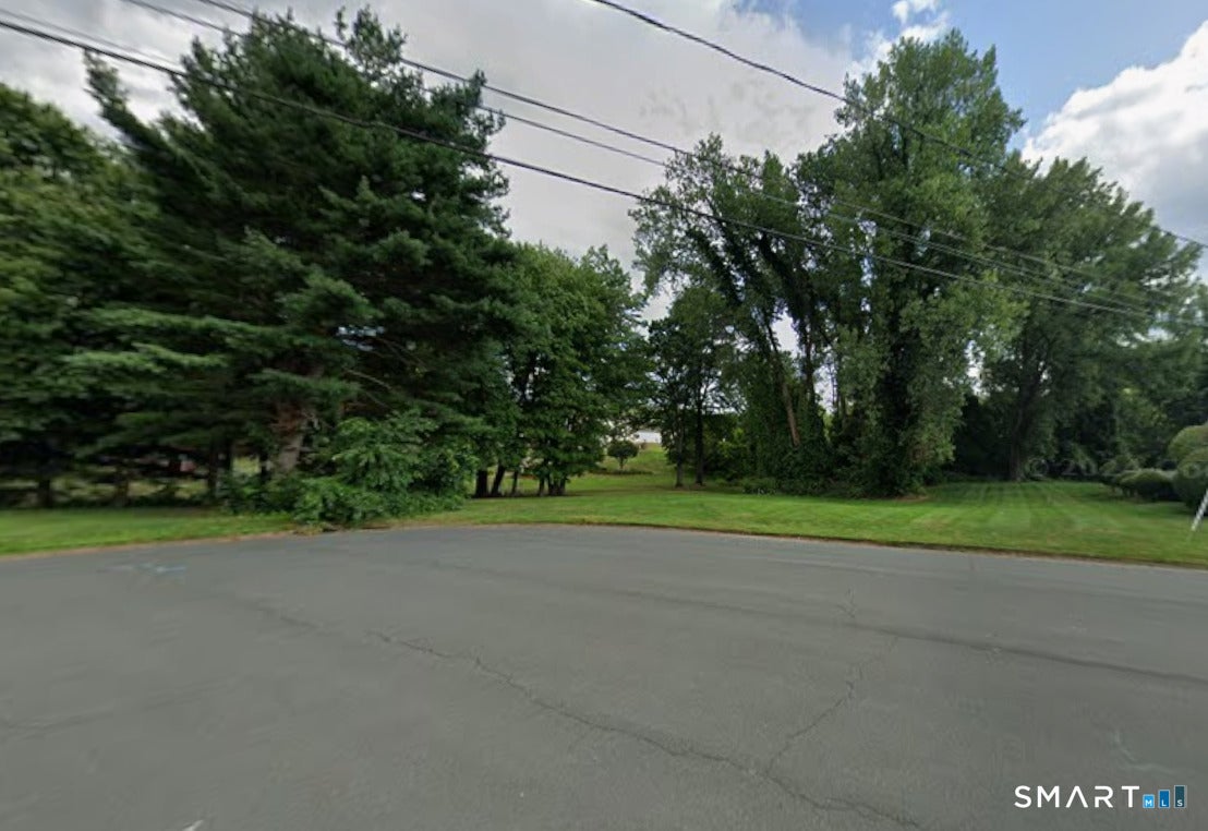 33 Laurel Circle