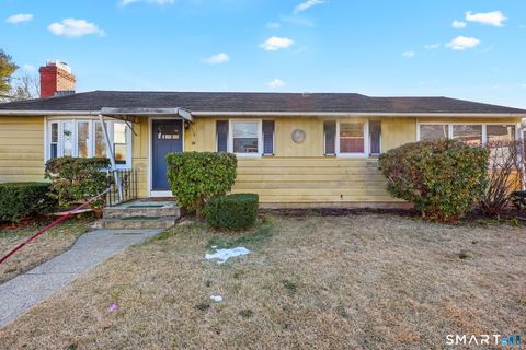 34 Perry Avenue Norwich CT 06360