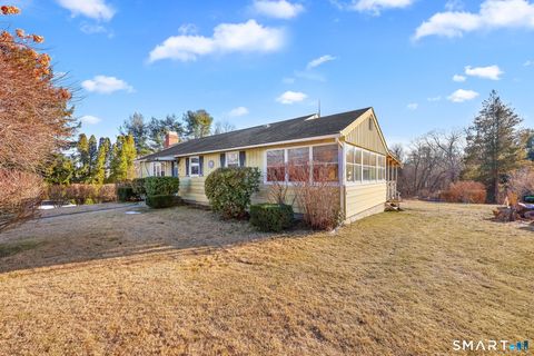 34 Perry Avenue Norwich CT 06360