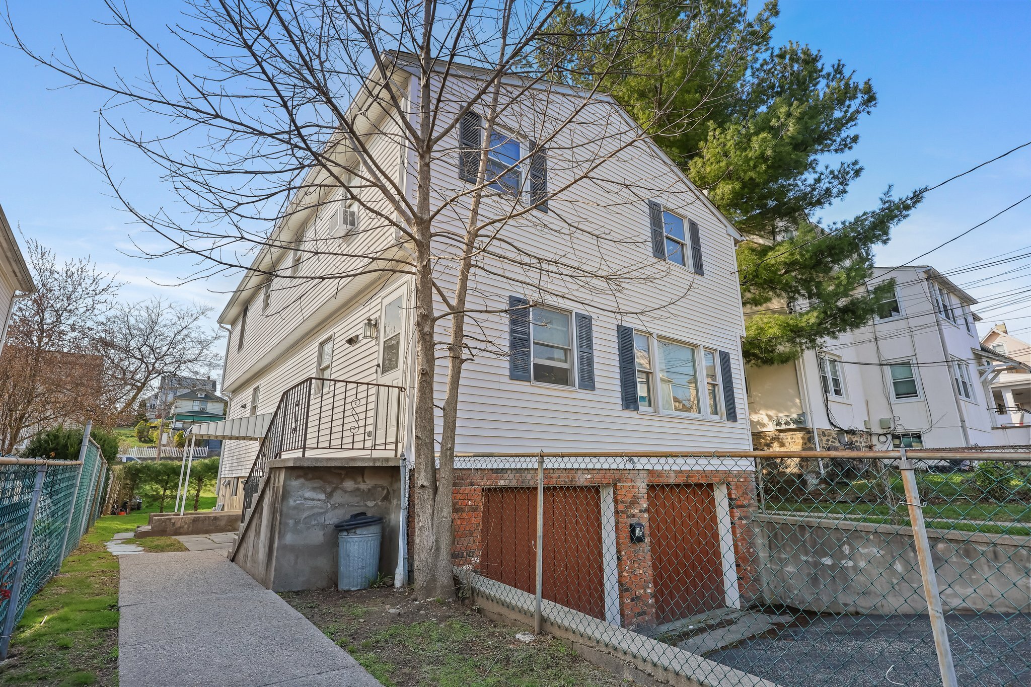 Port Chester, New York 10573, United States, 3 Bedrooms Bedrooms, ,2 BathroomsBathrooms,Residential,Active,242855