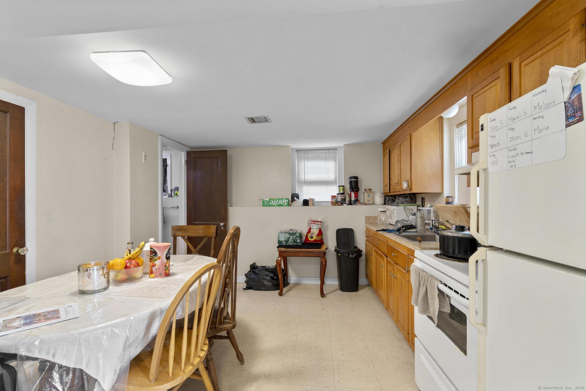 Bristol, Connecticut 06010, United States, 5 Bedrooms Bedrooms, ,3 BathroomsBathrooms,Residential,Active,155912