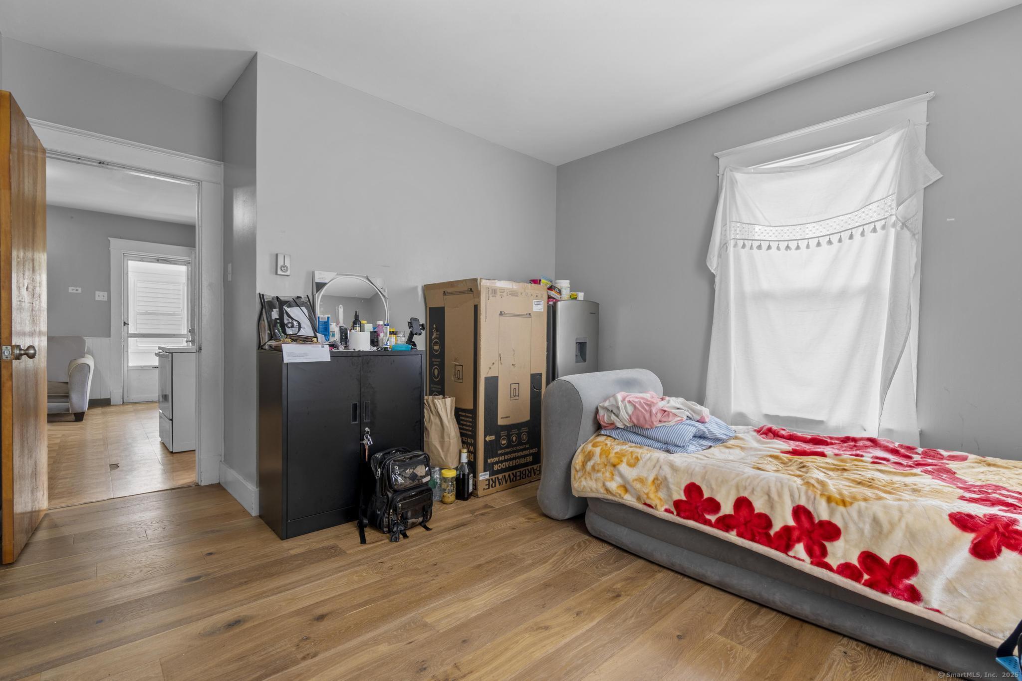 Bristol, Connecticut 06010, United States, 5 Bedrooms Bedrooms, ,3 BathroomsBathrooms,Residential,Active,155912