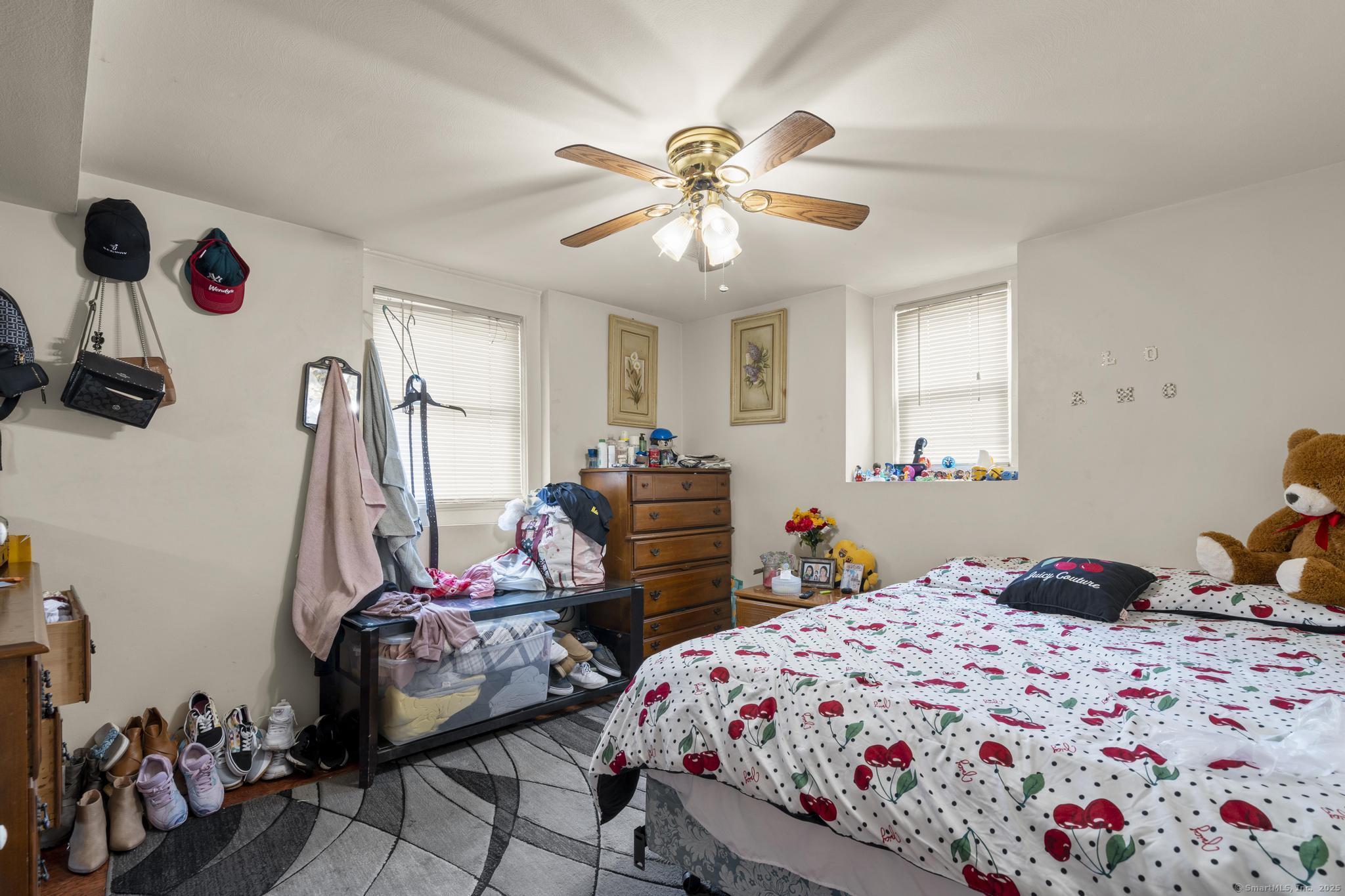 Bristol, Connecticut 06010, United States, 5 Bedrooms Bedrooms, ,3 BathroomsBathrooms,Residential,Active,155912