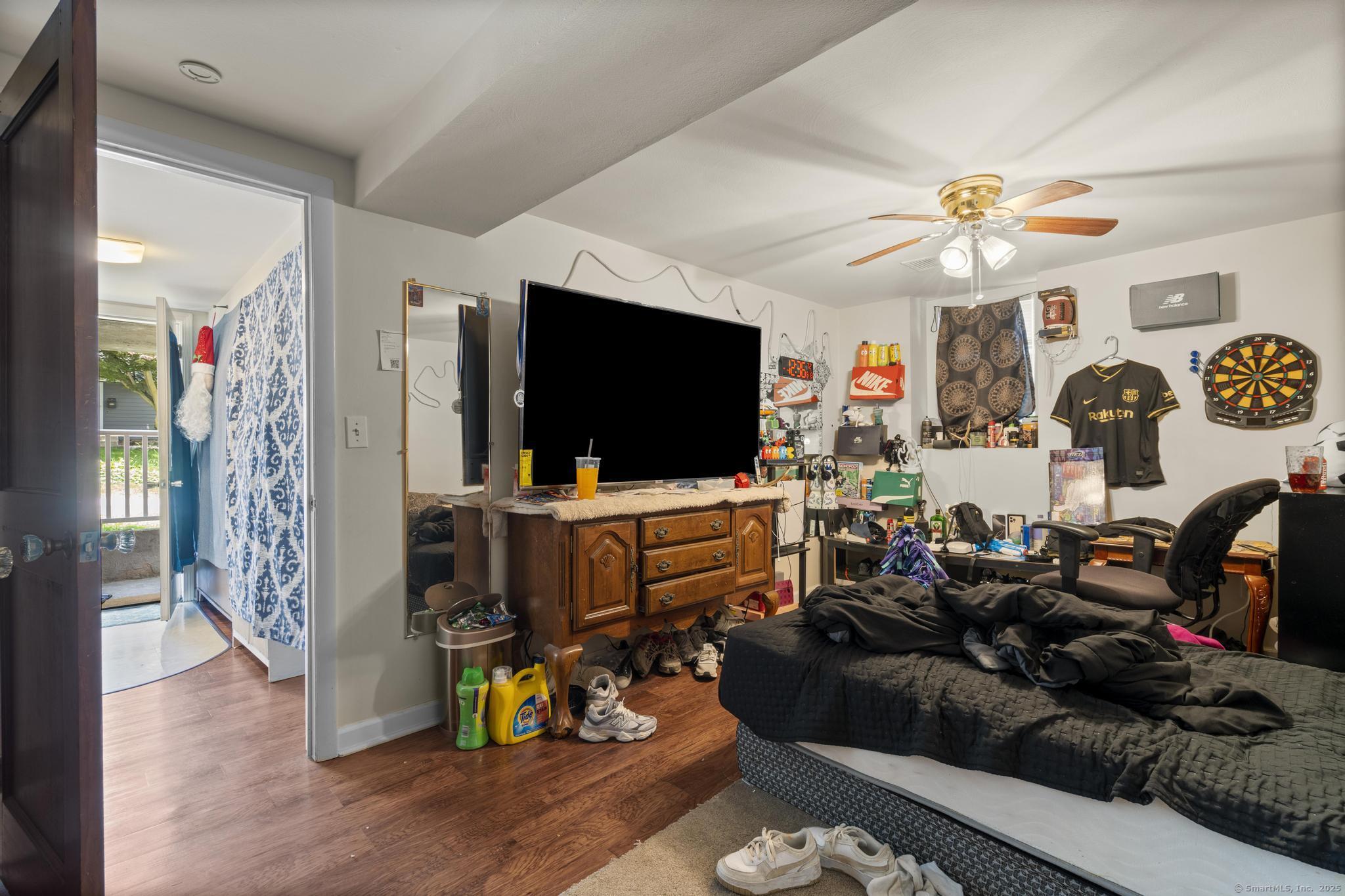 Bristol, Connecticut 06010, United States, 5 Bedrooms Bedrooms, ,3 BathroomsBathrooms,Residential,Active,155912