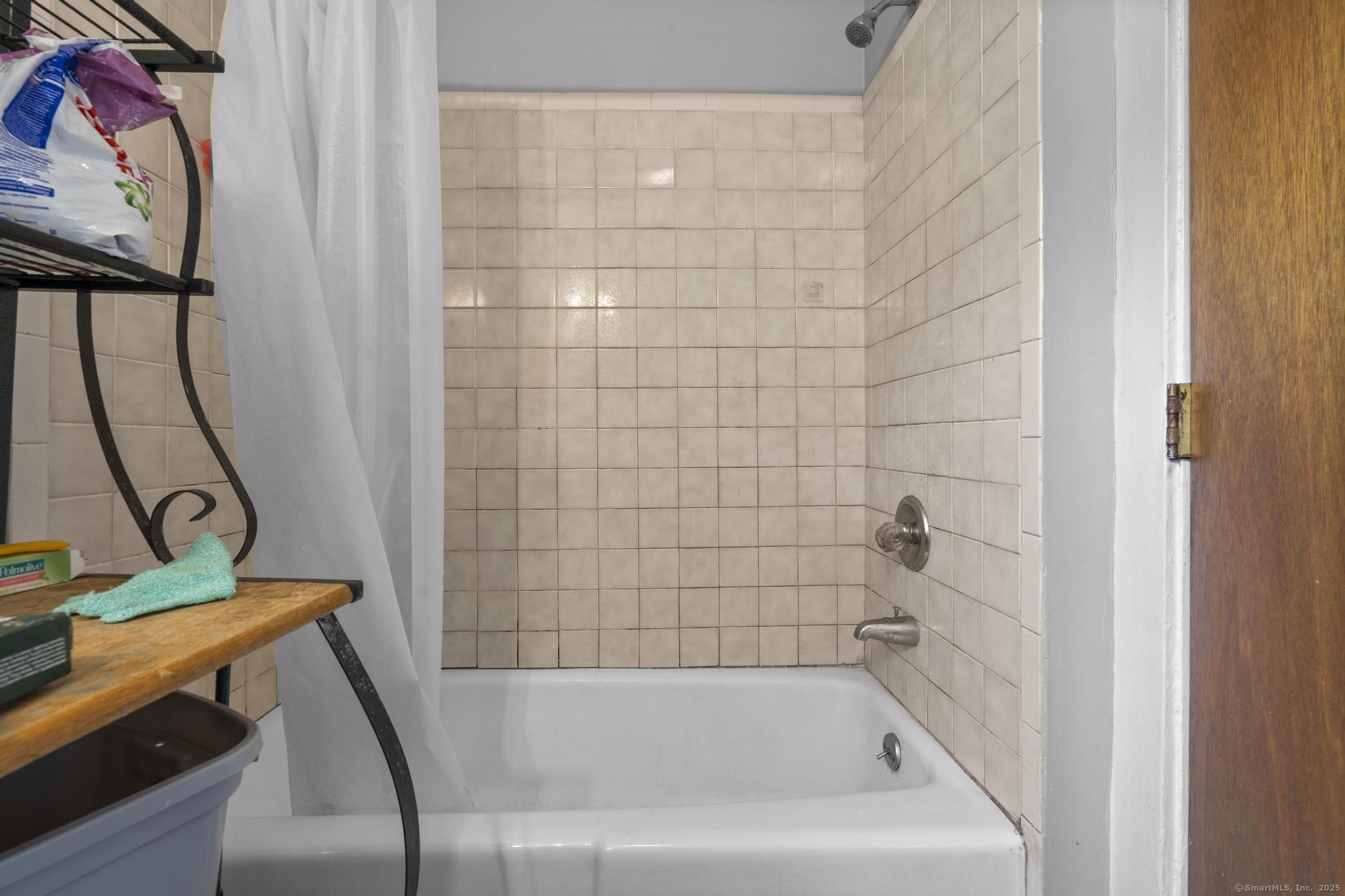 Bristol, Connecticut 06010, United States, 5 Bedrooms Bedrooms, ,3 BathroomsBathrooms,Residential,Active,155912