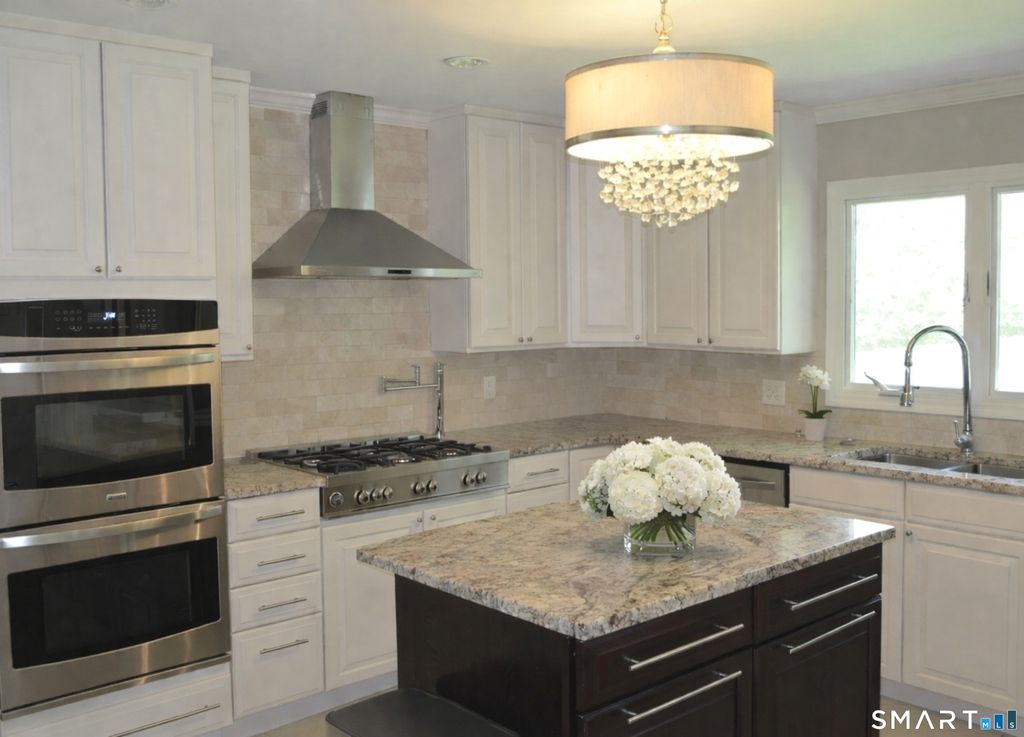 Photo of 88 Sanford Lane, Stamford, CT 06905 (MLS # 24156068)