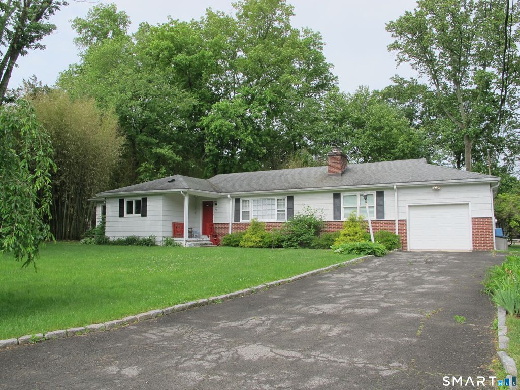 Photo of 88 Sanford Lane, Stamford, CT 06905 (MLS # 24156068)