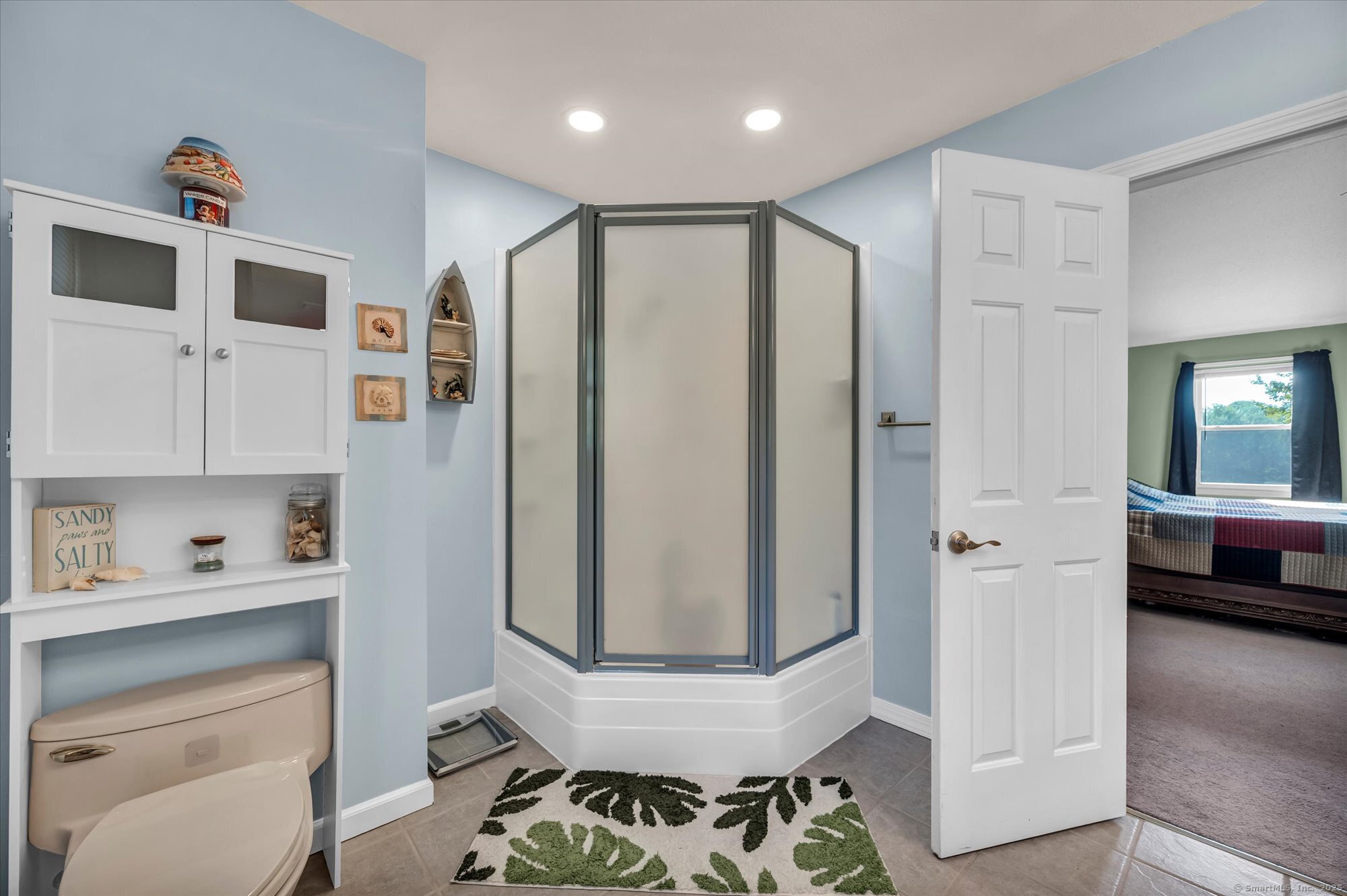 Bristol, Connecticut 06010, United States, 6 Bedrooms Bedrooms, ,4 BathroomsBathrooms,Residential,Active,191069