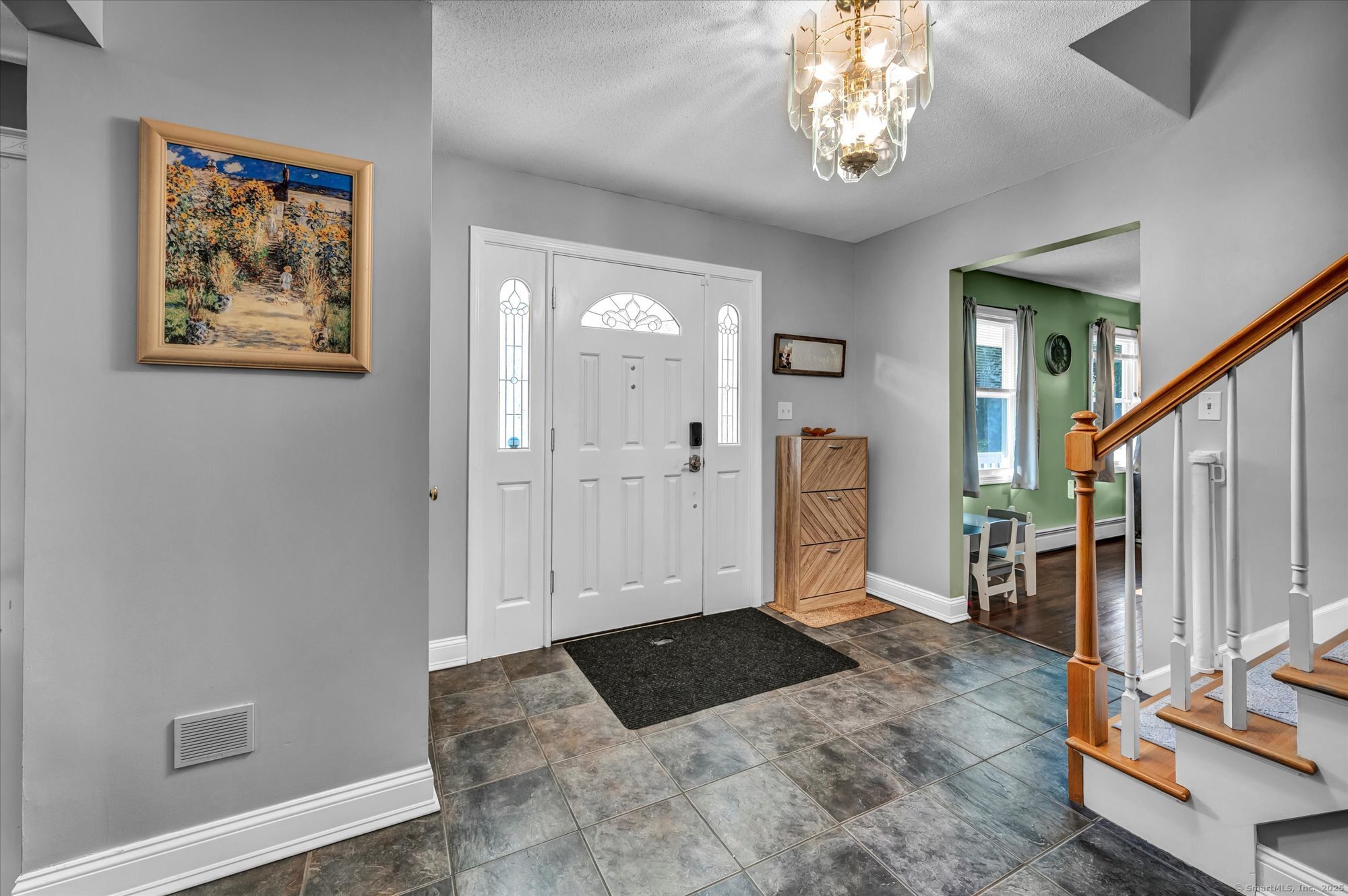 Bristol, Connecticut 06010, United States, 6 Bedrooms Bedrooms, ,4 BathroomsBathrooms,Residential,Active,191069