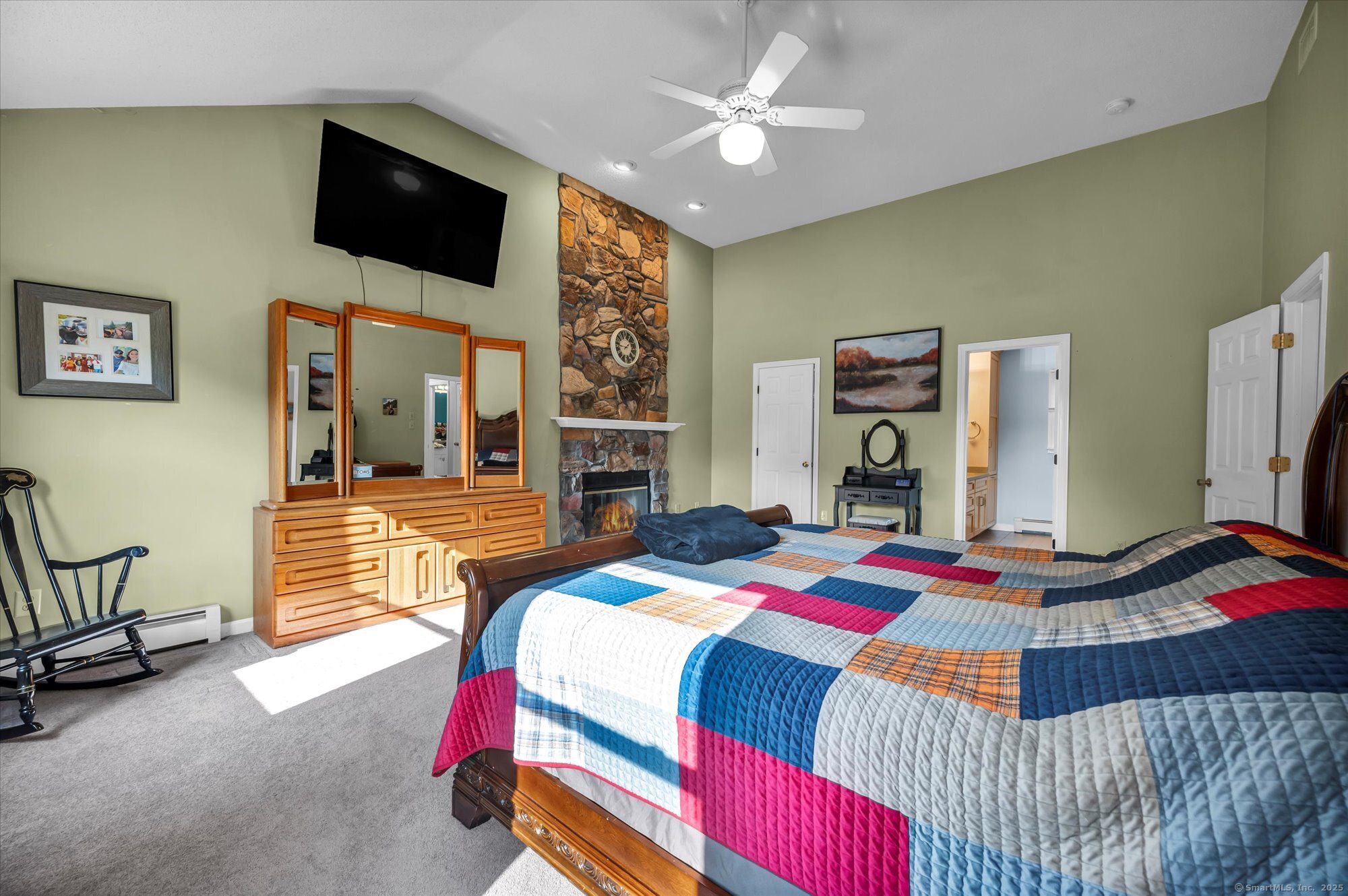 Bristol, Connecticut 06010, United States, 6 Bedrooms Bedrooms, ,4 BathroomsBathrooms,Residential,Active,191069