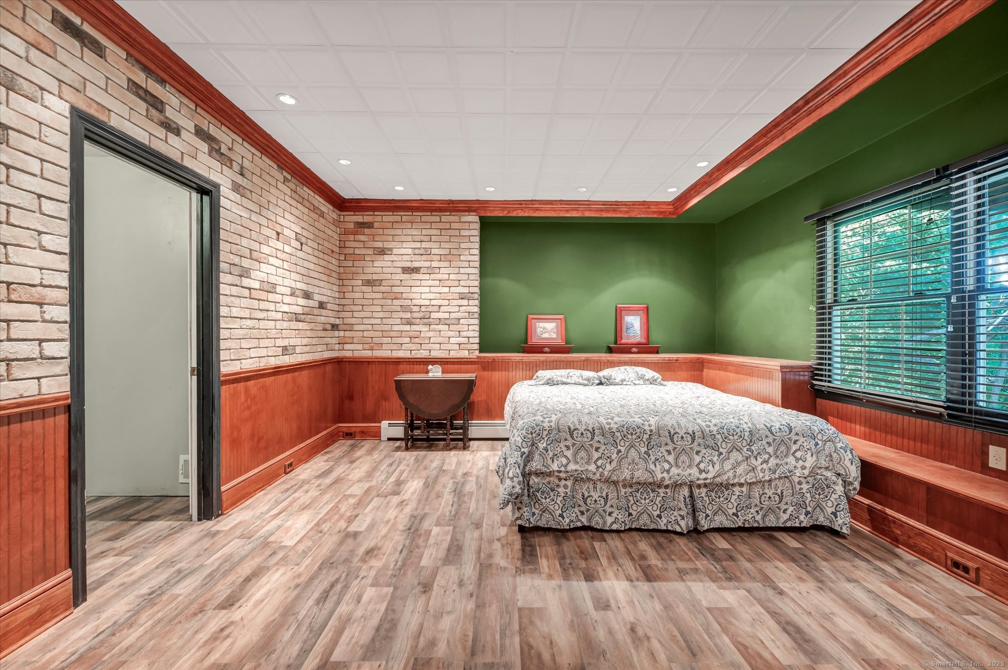 Bristol, Connecticut 06010, United States, 6 Bedrooms Bedrooms, ,4 BathroomsBathrooms,Residential,Active,191069