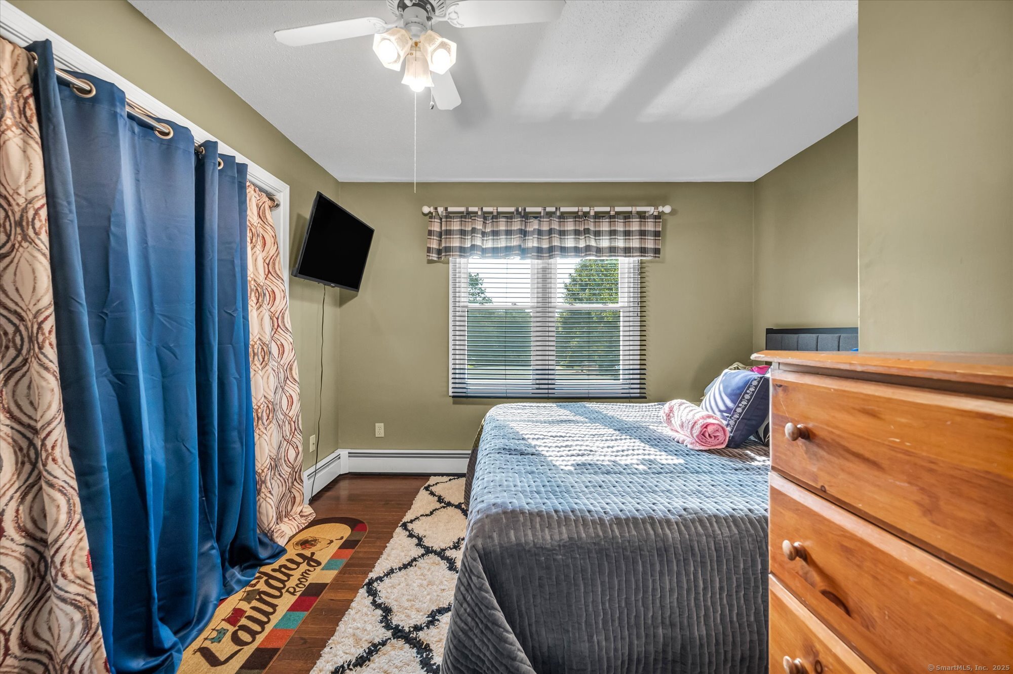 Bristol, Connecticut 06010, United States, 6 Bedrooms Bedrooms, ,4 BathroomsBathrooms,Residential,Active,191069