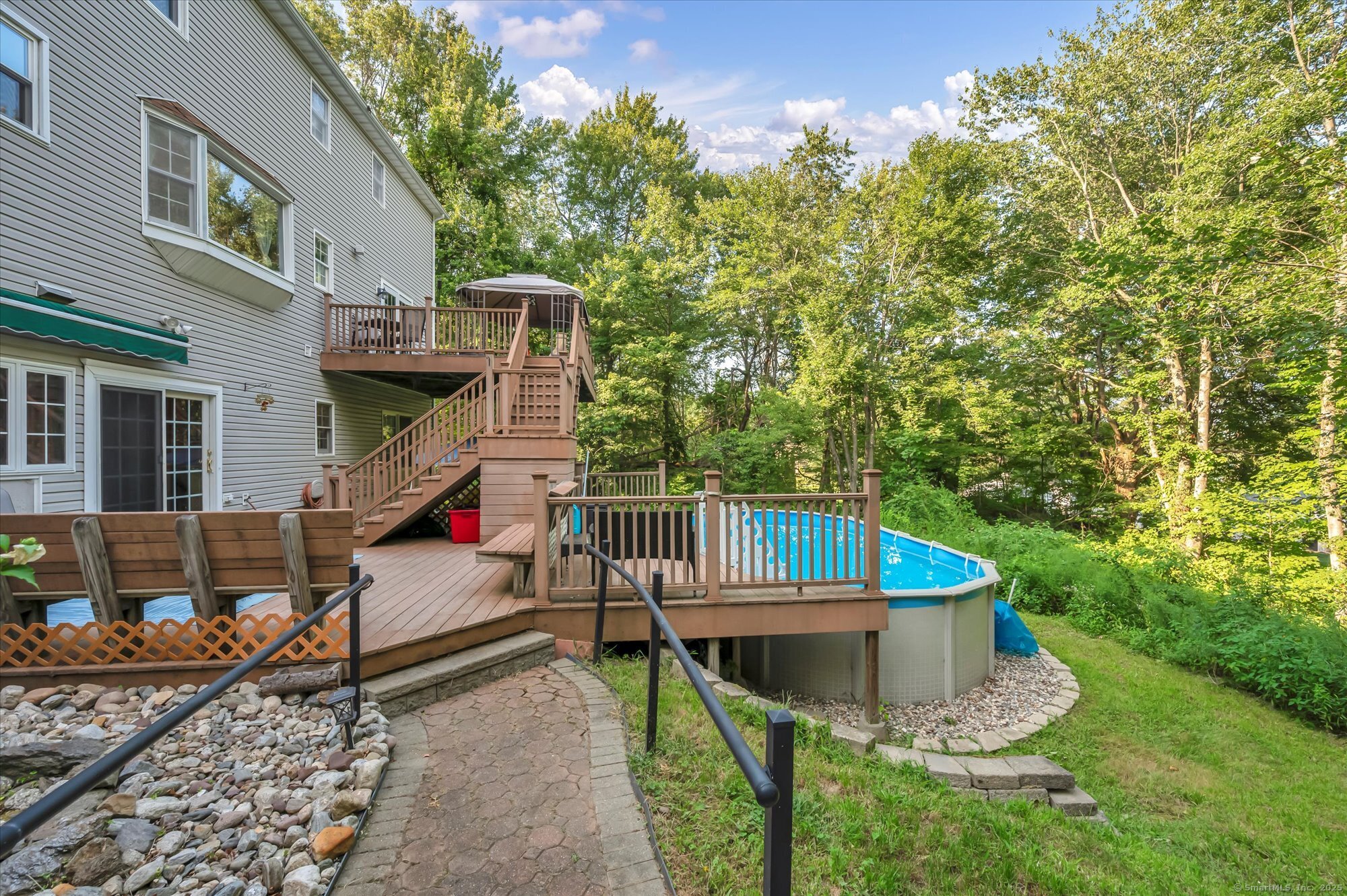 Bristol, Connecticut 06010, United States, 6 Bedrooms Bedrooms, ,4 BathroomsBathrooms,Residential,Active,191069