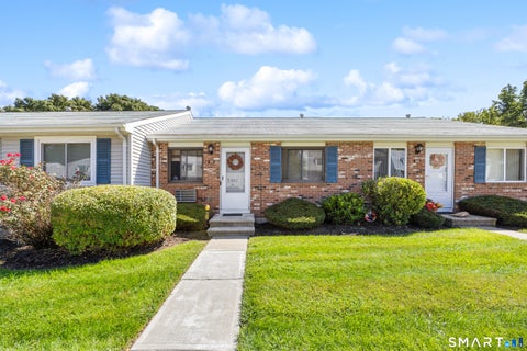 Photo of 22 Heritage Woods #22, Wallingford, CT 06492 (MLS # 24207317)