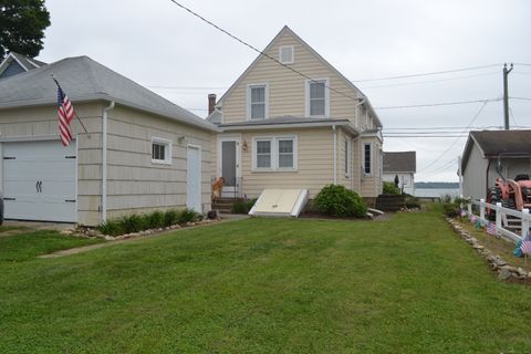 110 Columbus Avenue East Lyme CT 06357