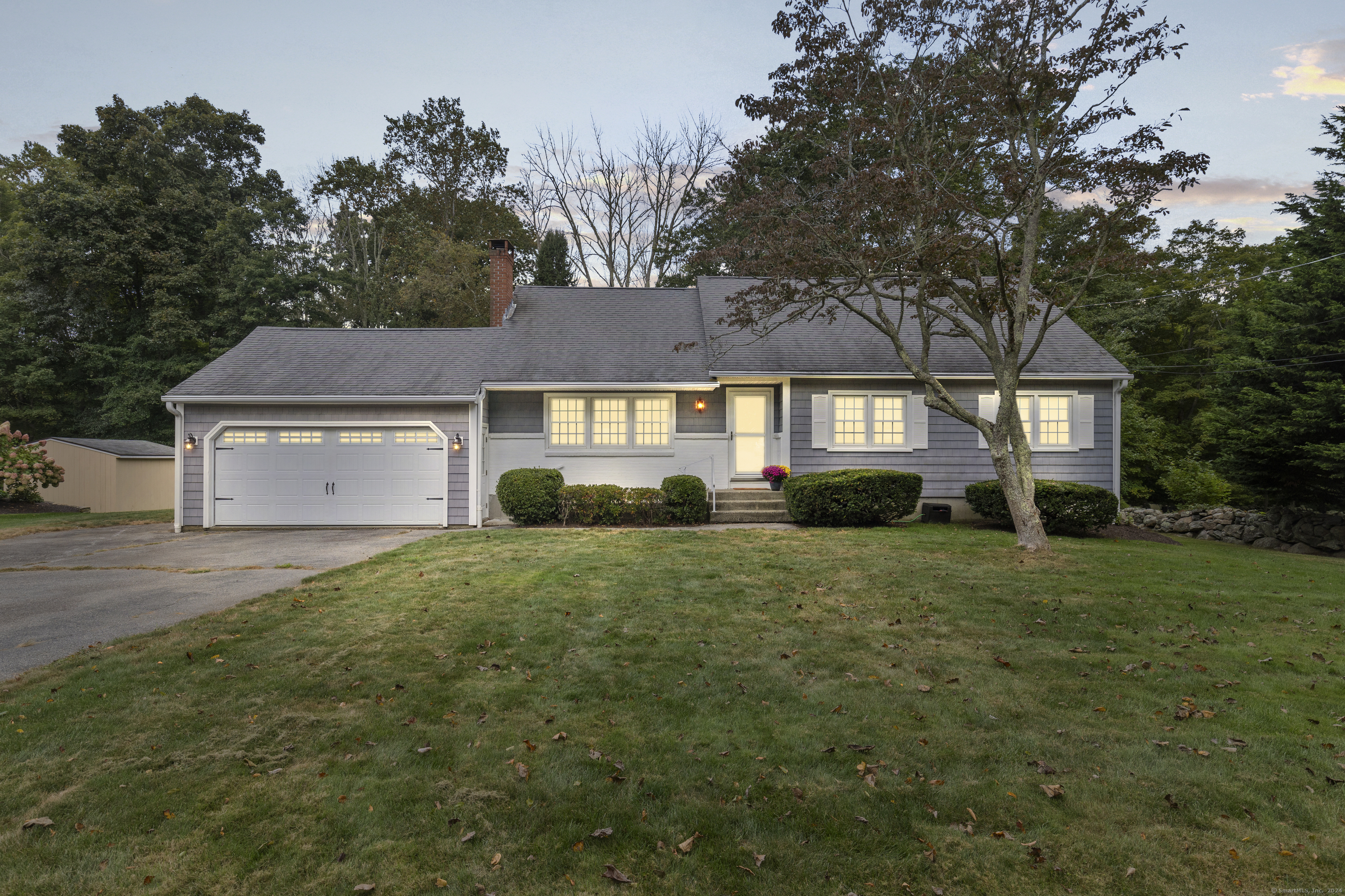 Groton, Connecticut 06355, United States, 4 Bedrooms Bedrooms, ,3 BathroomsBathrooms,Residential,Pending,42635