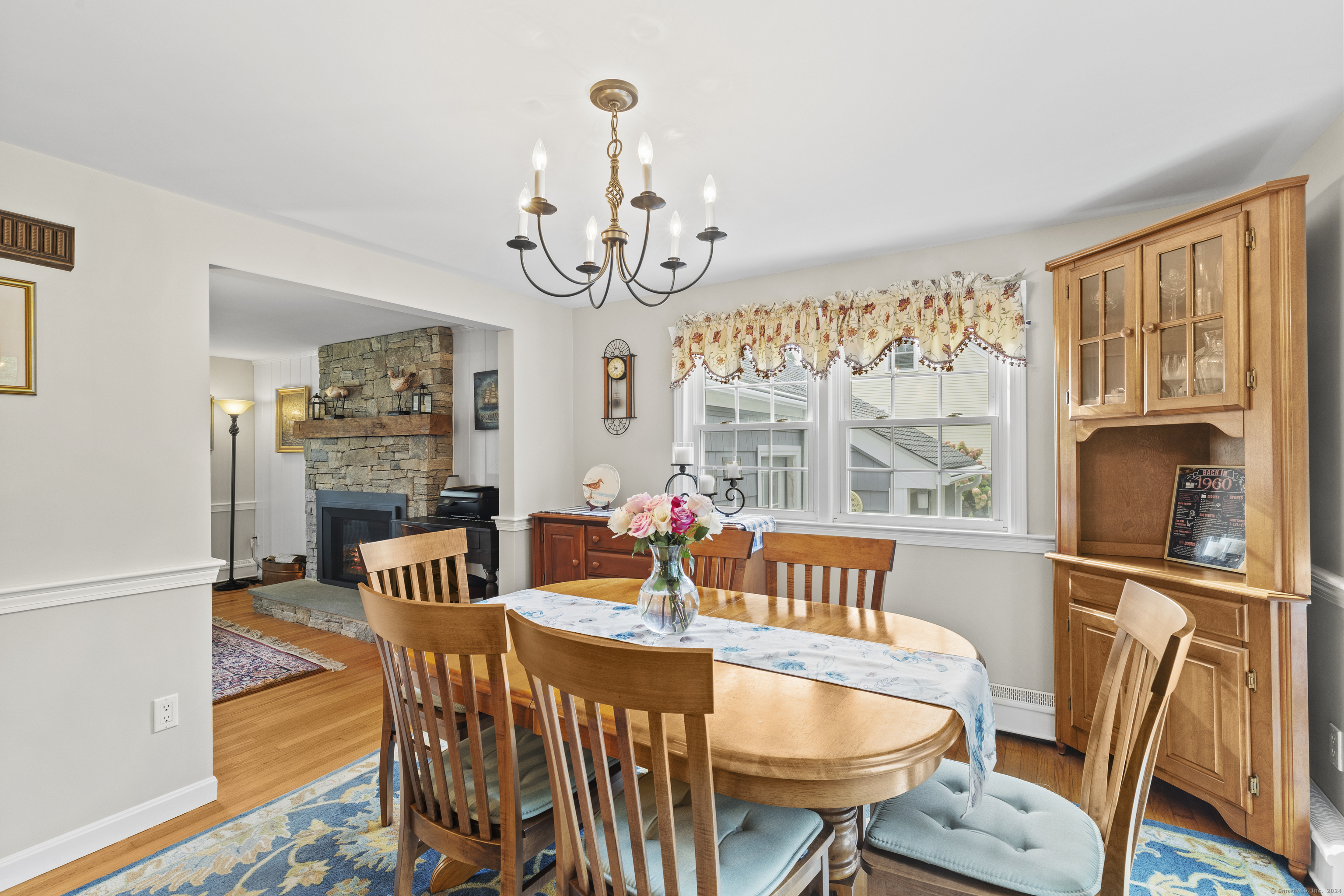 Groton, Connecticut 06355, United States, 4 Bedrooms Bedrooms, ,3 BathroomsBathrooms,Residential,Pending,42635