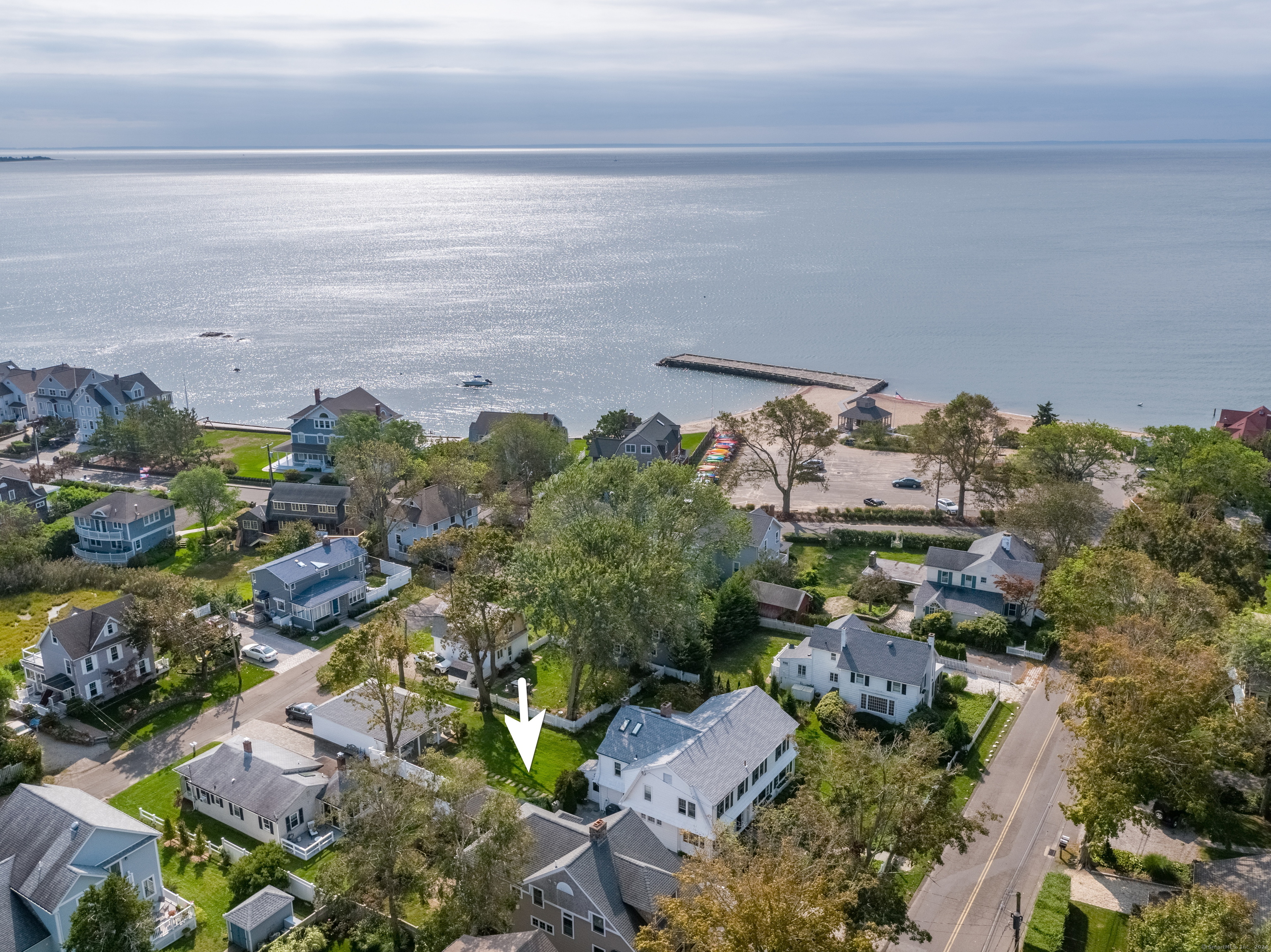 105 E Wharf Road, Madison, Connecticut - 4 Bedrooms  
3 Bathrooms  
8 Rooms - 