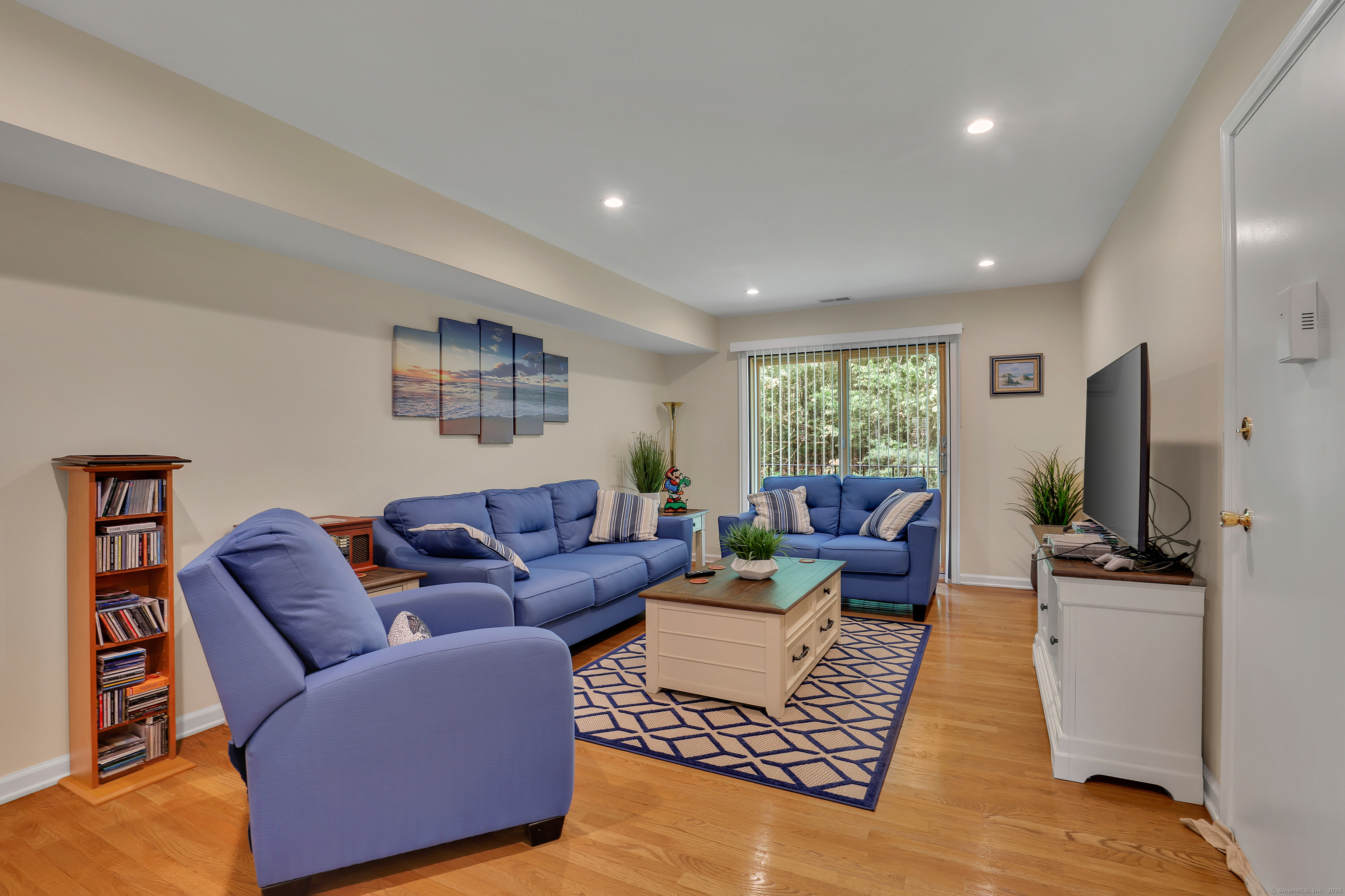 10 Darling Street APT T
