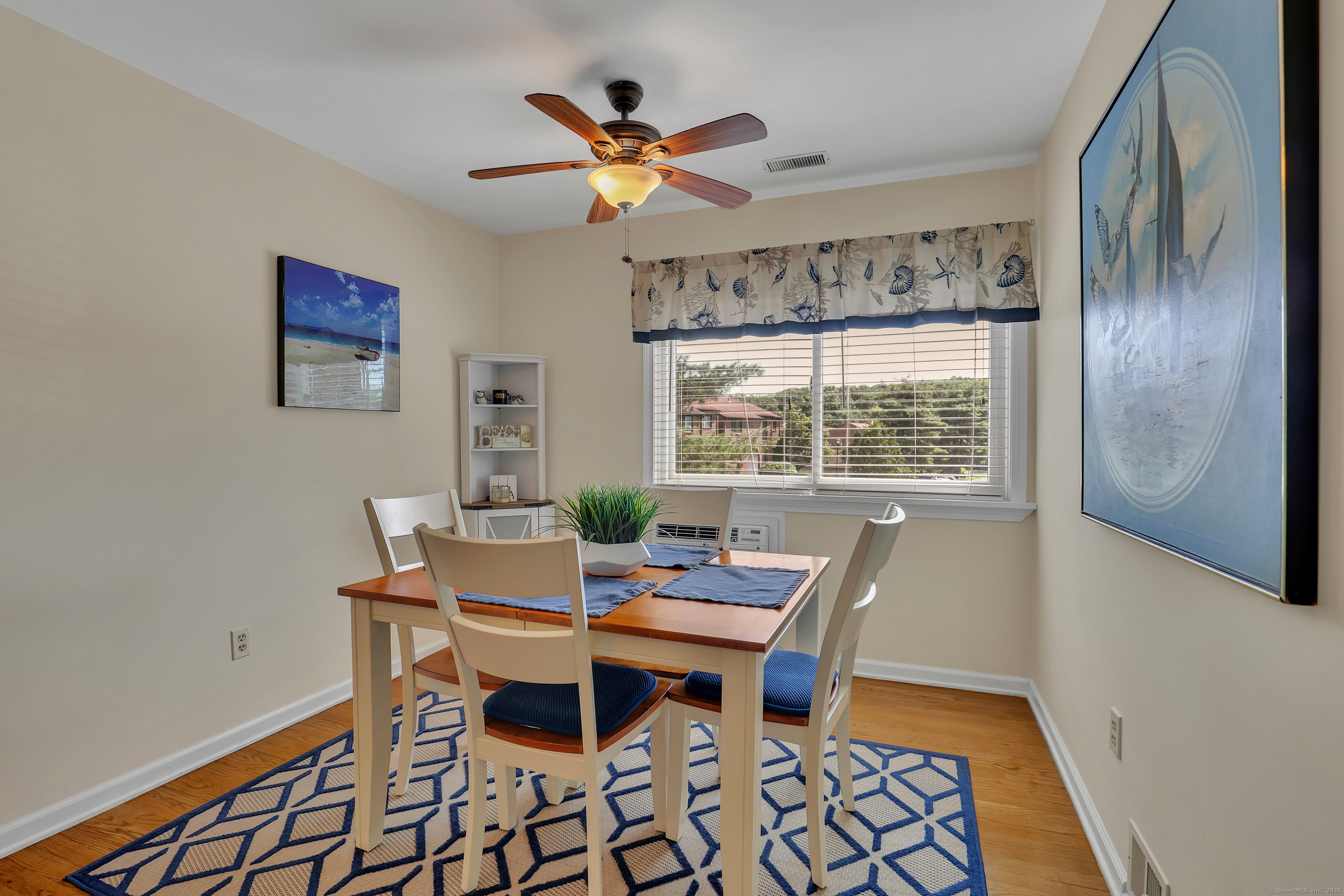 10 Darling Street APT T