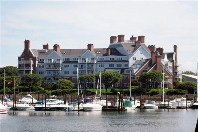 Photo 1 of 43 Harbor Drive 212, Stamford, Connecticut, $510,000, Web #: 99148997