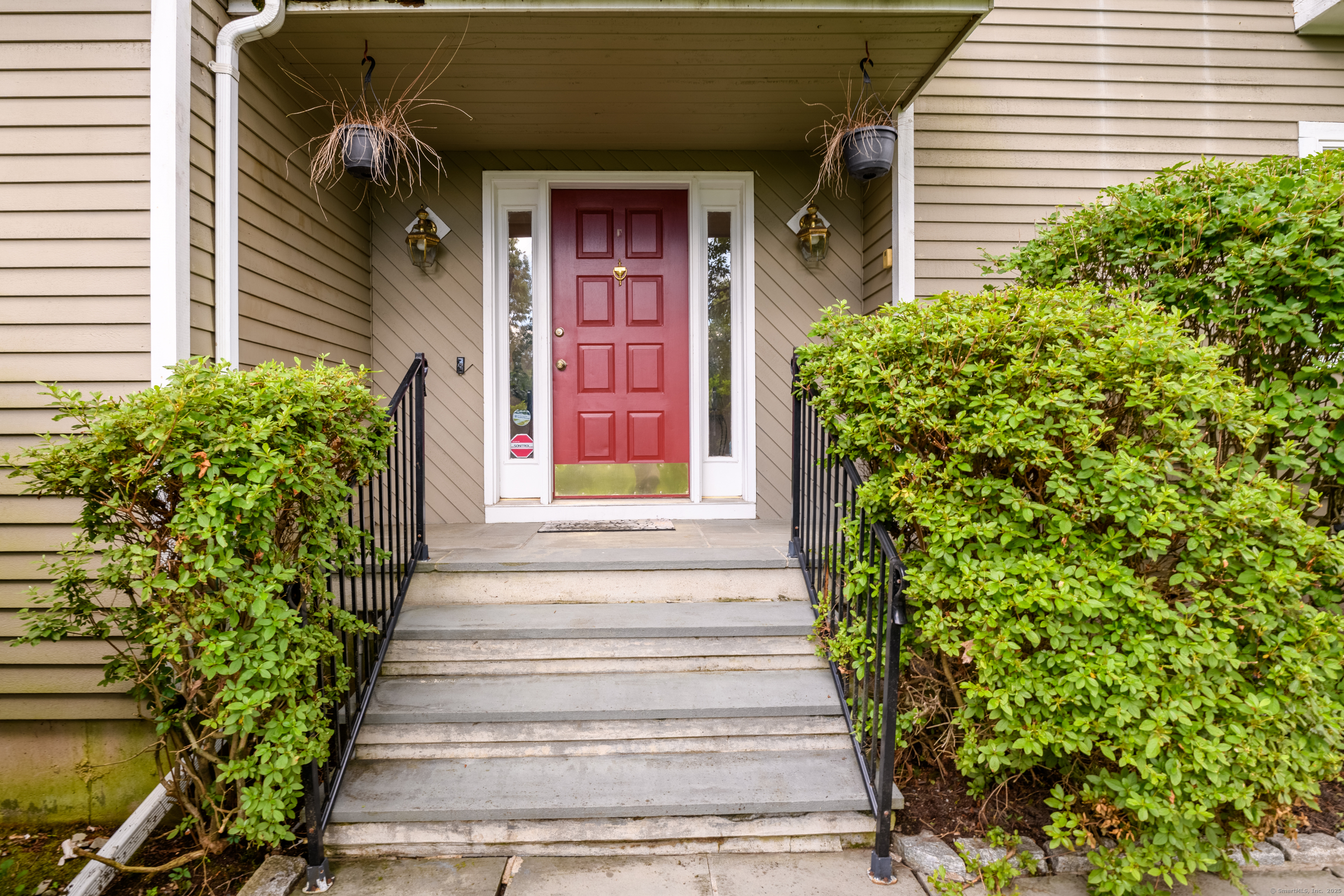 27 Oakridge