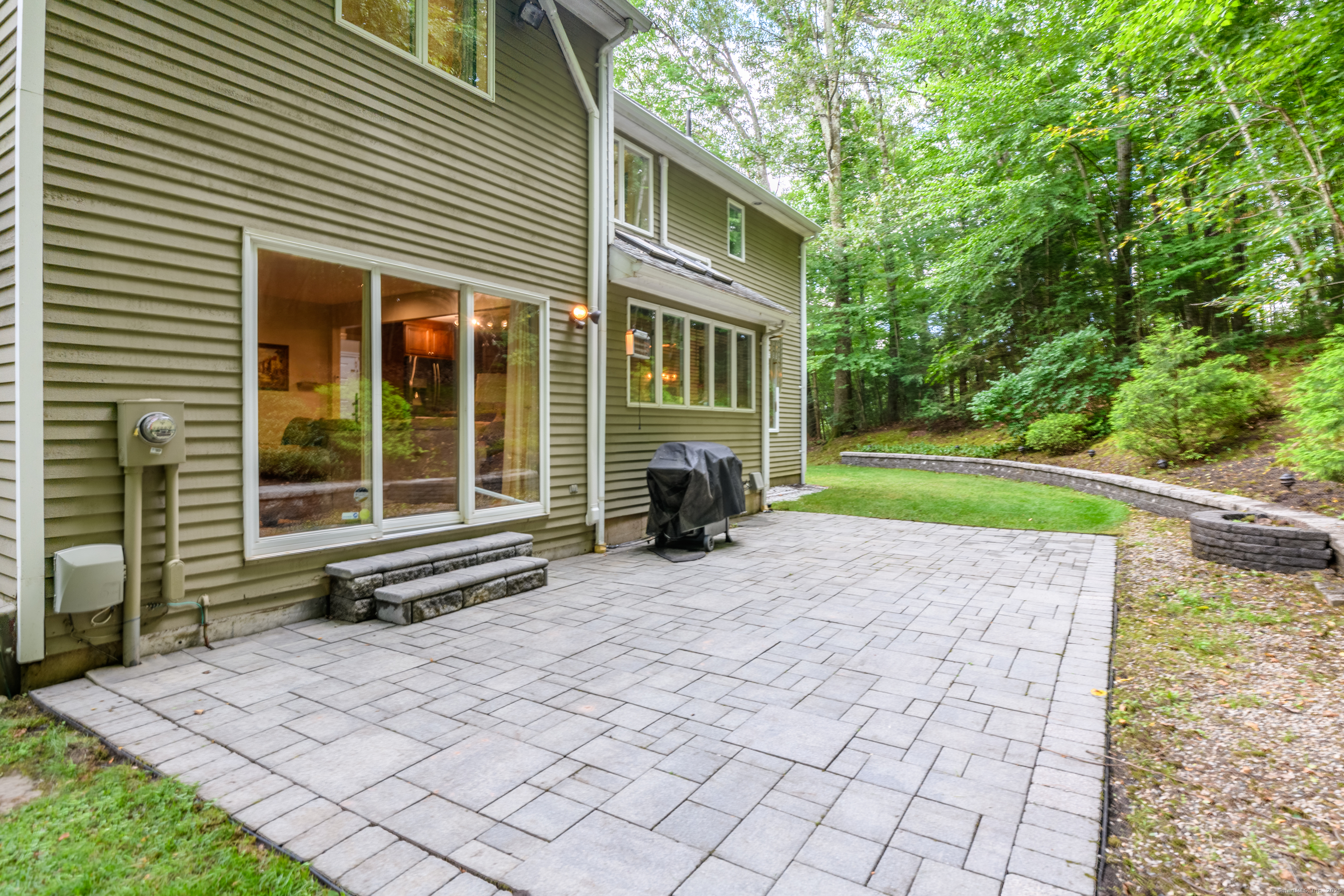 27 Oakridge