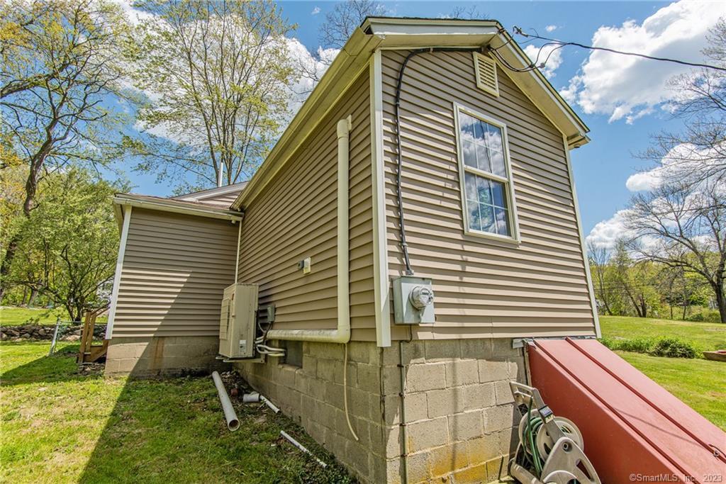 Killingly, Connecticut 06239, United States, 1 Bedroom Bedrooms, ,1 BathroomBathrooms,Residential,Active,183842