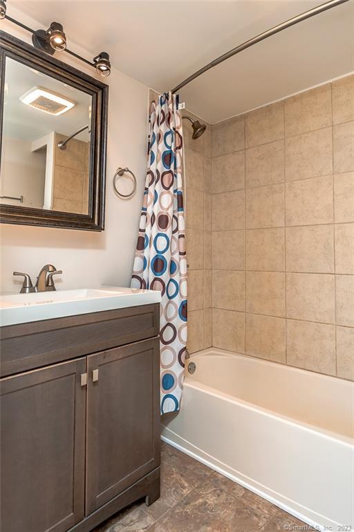 Killingly, Connecticut 06239, United States, 1 Bedroom Bedrooms, ,1 BathroomBathrooms,Residential,Active,183842