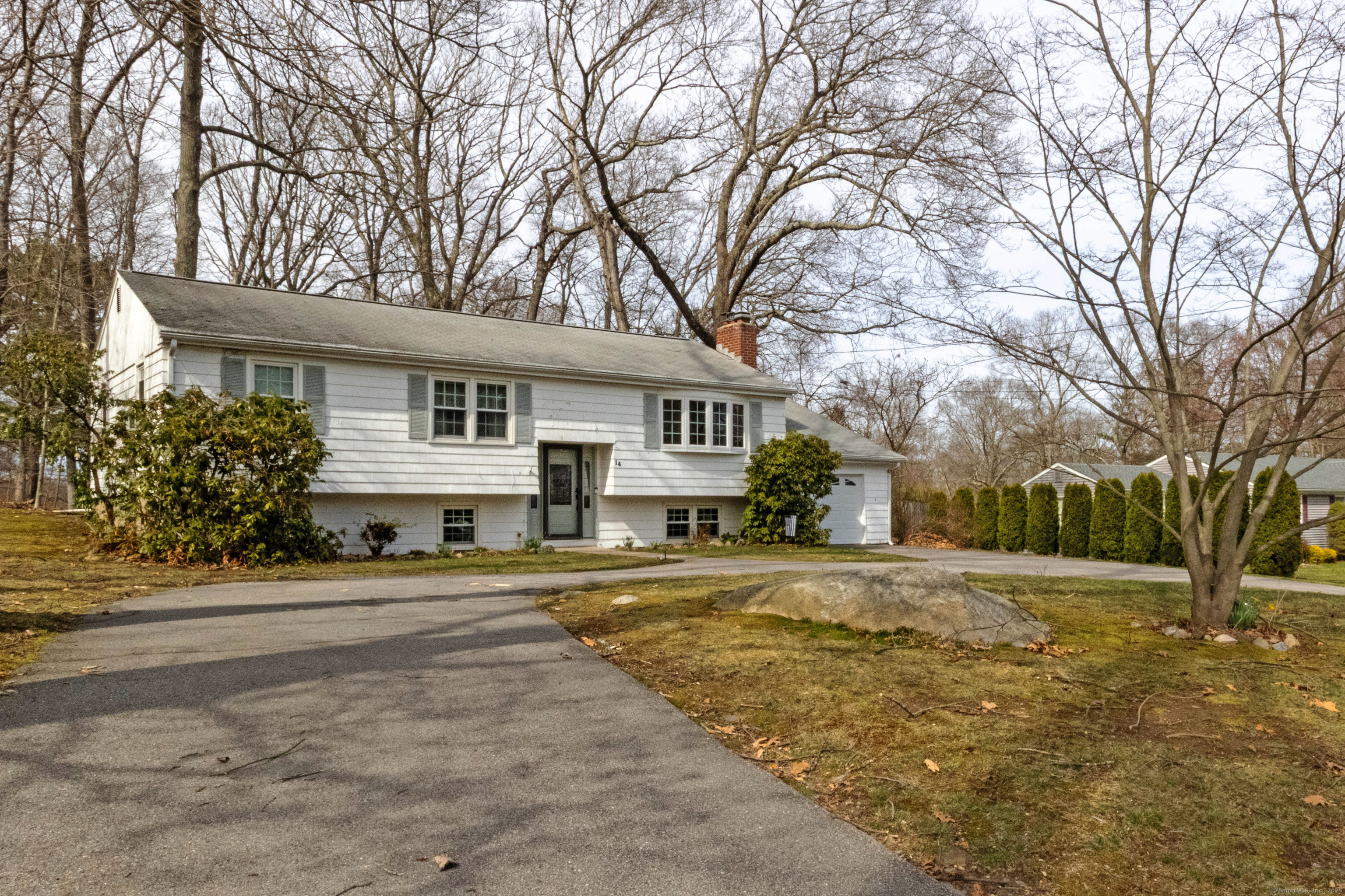 14 Laurel Glen Drive, East Hampton, Connecticut image 1