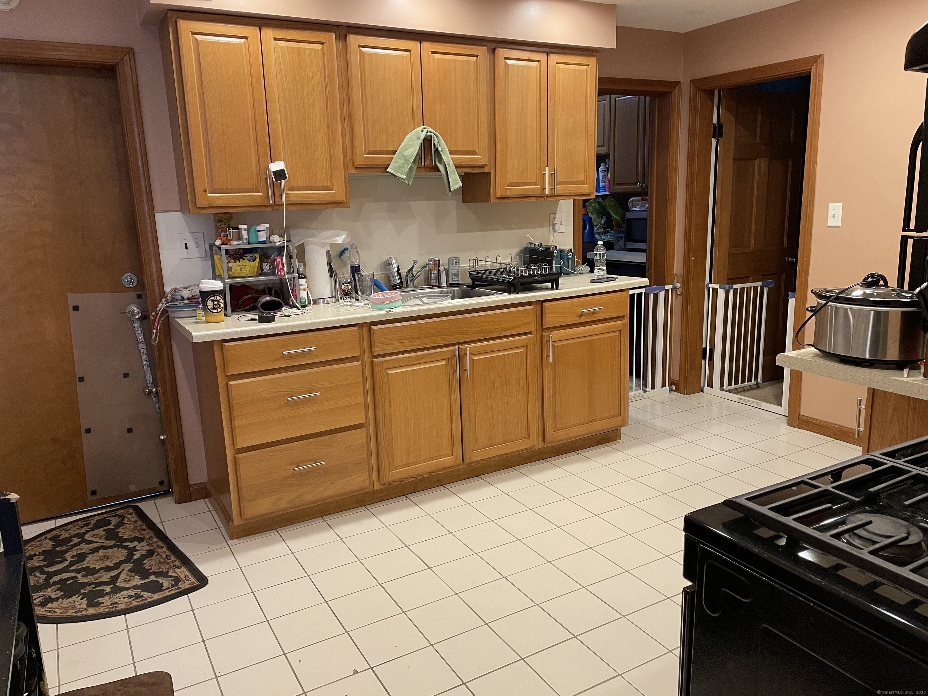 Broad Street 1, Meriden, Connecticut - 2 Bedrooms  
1 Bathrooms  
5 Rooms - 