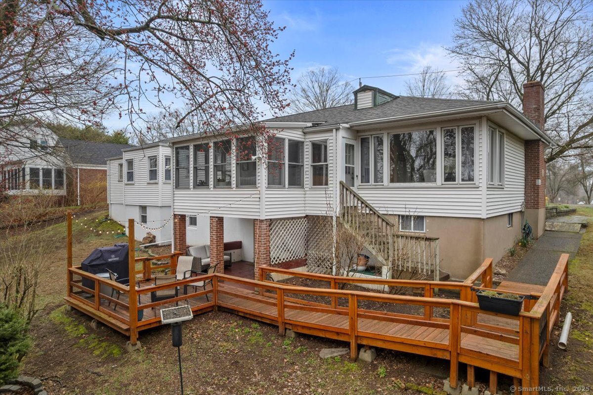 812 Ridge Road, Hamden, Connecticut image 32