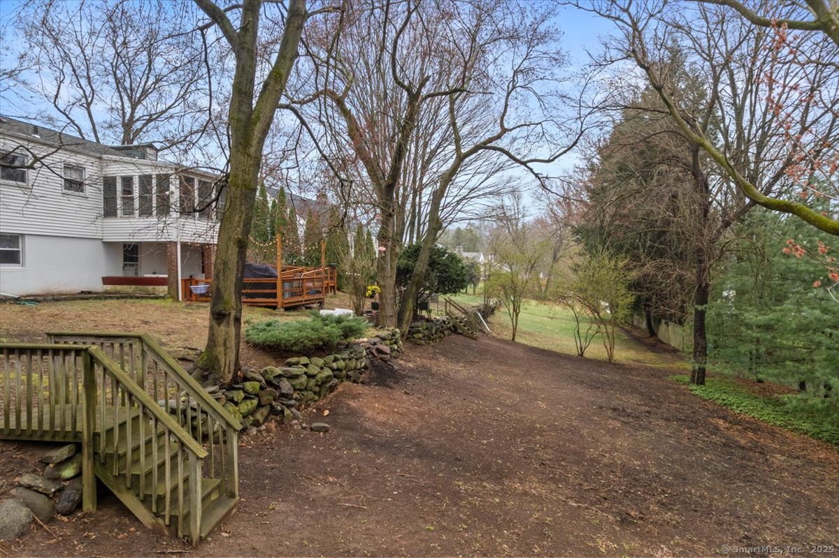 812 Ridge Road, Hamden, Connecticut image 34