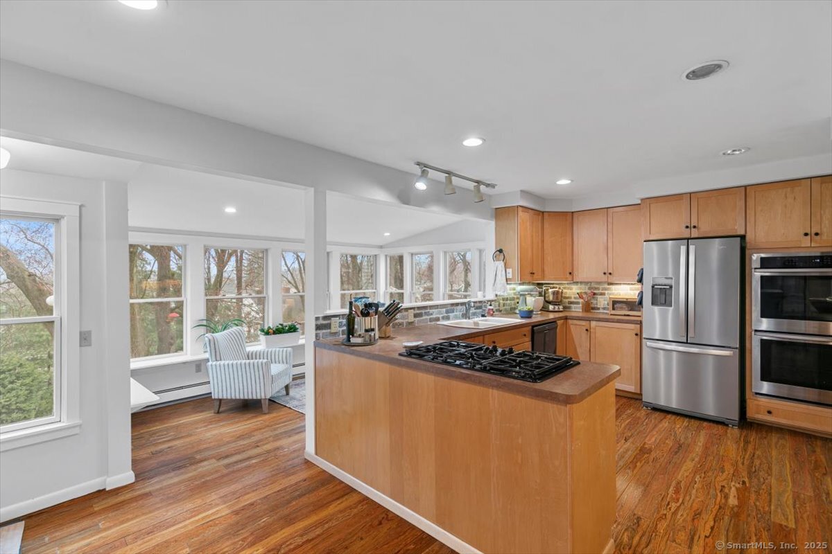 812 Ridge Road, Hamden, Connecticut image 11