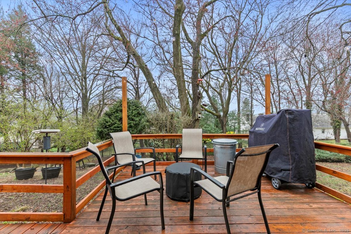 812 Ridge Road, Hamden, Connecticut image 28