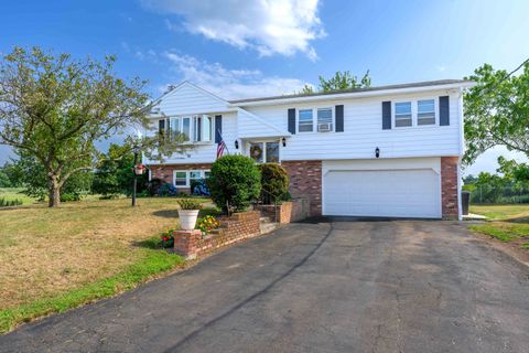 Homes For Sale - 23 Meadow View Road<br/> New Haven, CT 06512