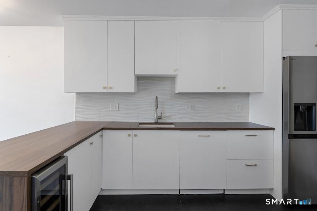 Photo of 455 Hope Street #APT 4B, Stamford, CT 06906 (MLS # 24148522)