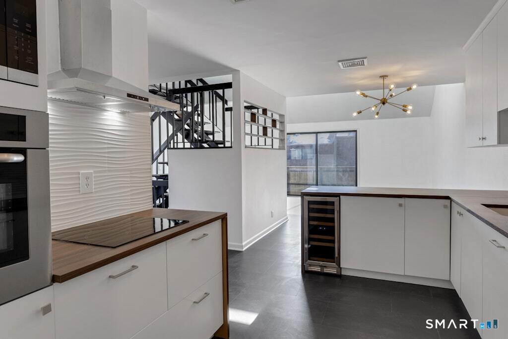 455 Hope Street APT 4B