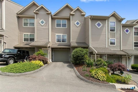 Condo For Sale - 19 Hawthorne Drive #156<br/> New London, CT 06320