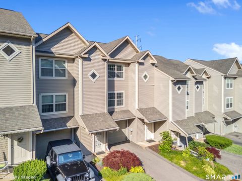 Condo For Sale - 19 Hawthorne Drive #156<br/> New London, CT 06320