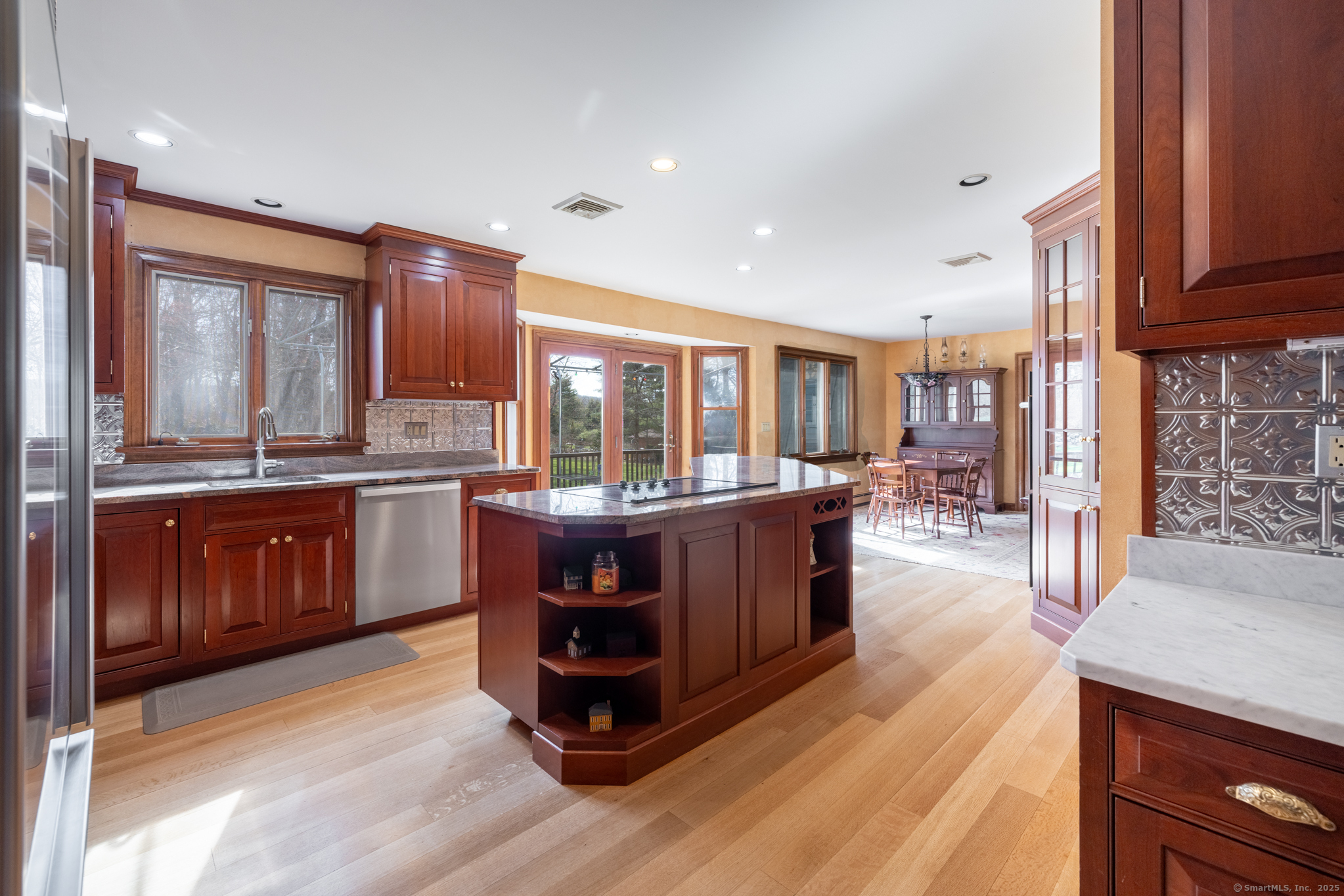 38 Barnhill Road, Woodbury, Connecticut image 5