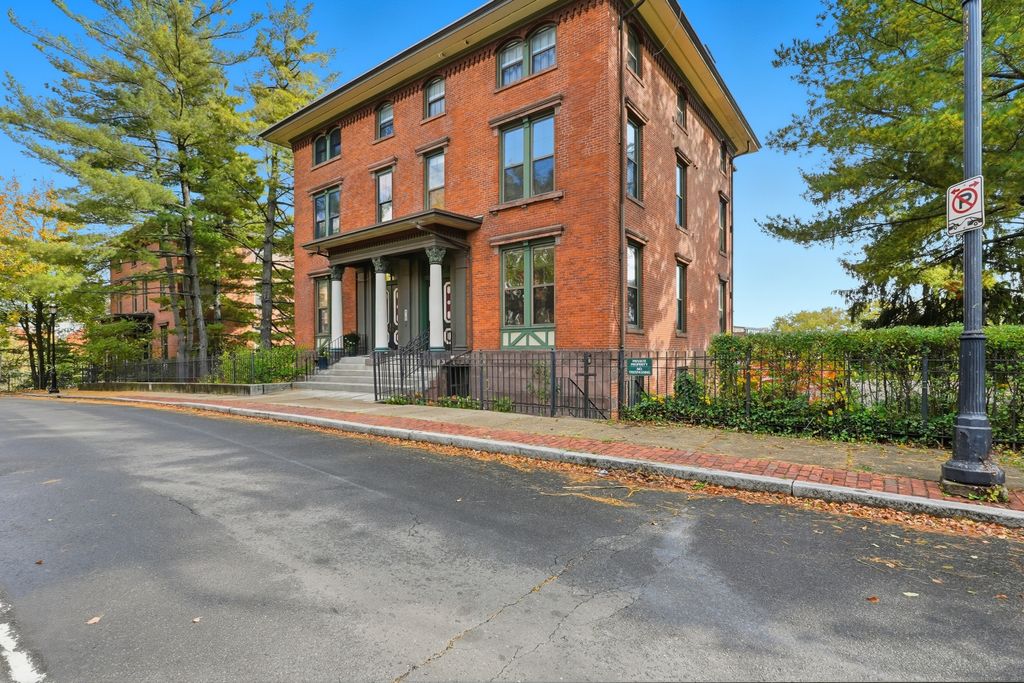 Photo of 34 Charter Oak Place #3, Hartford, CT 06106 (MLS # 24135199)