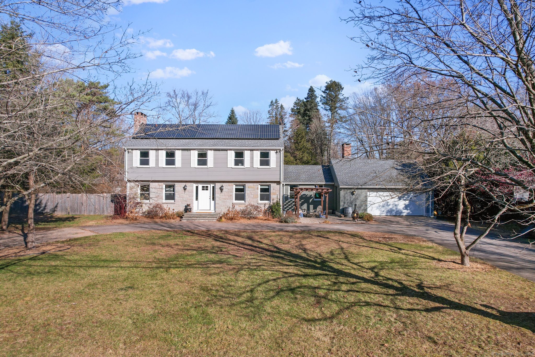 Property for Sale at 37 August Road, Simsbury, Connecticut - Bedrooms: 4 
Bathrooms: 4 
Rooms: 8  - $600,000