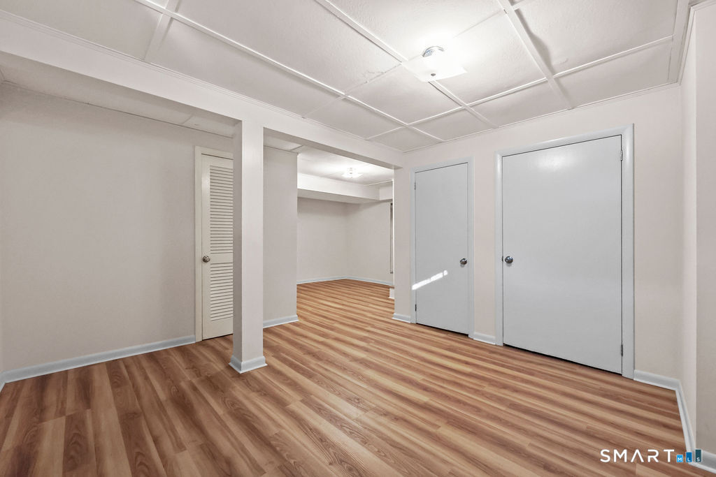 Burlington, Connecticut 06013, United States, 3 Bedrooms Bedrooms, ,2 BathroomsBathrooms,Residential,Active,255012