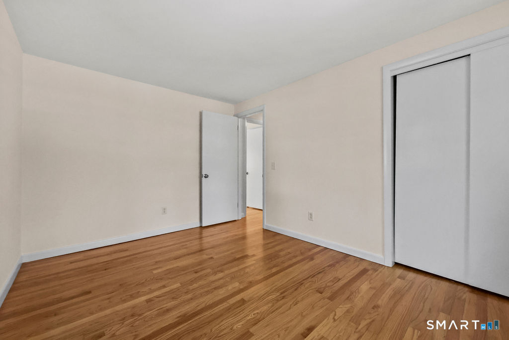 Burlington, Connecticut 06013, United States, 3 Bedrooms Bedrooms, ,2 BathroomsBathrooms,Residential,Active,255012